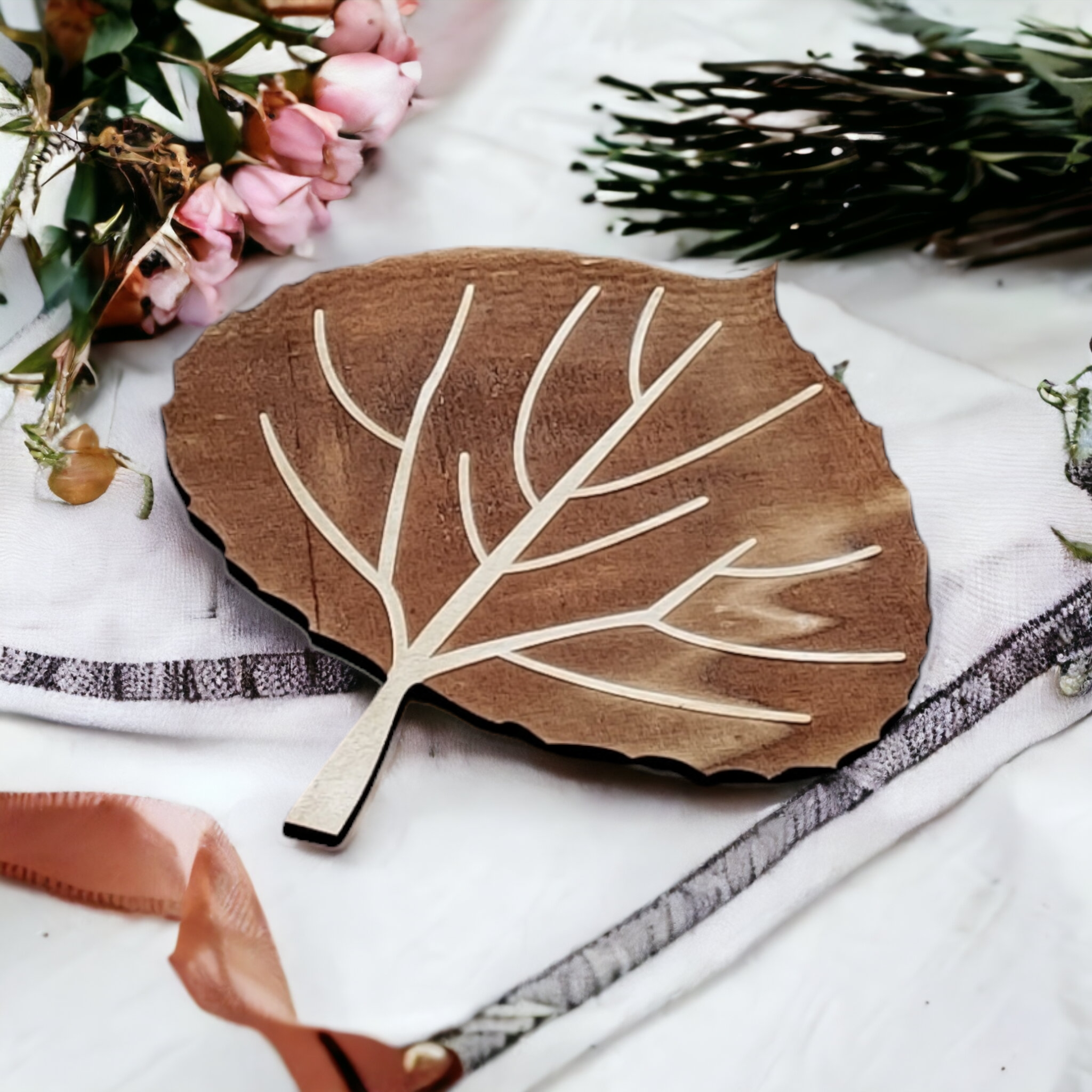 Pot Holder Aspen Leaf - Nature - Wood - Handmade Gift - Housewarming - Wood Kitchenware-1