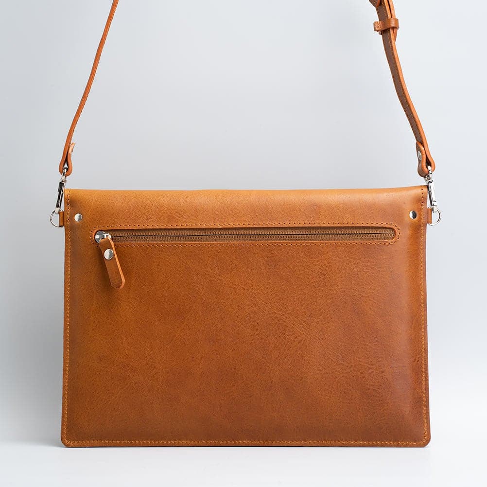 Aurelia Leather Bag for iPad with adjustable strap-3