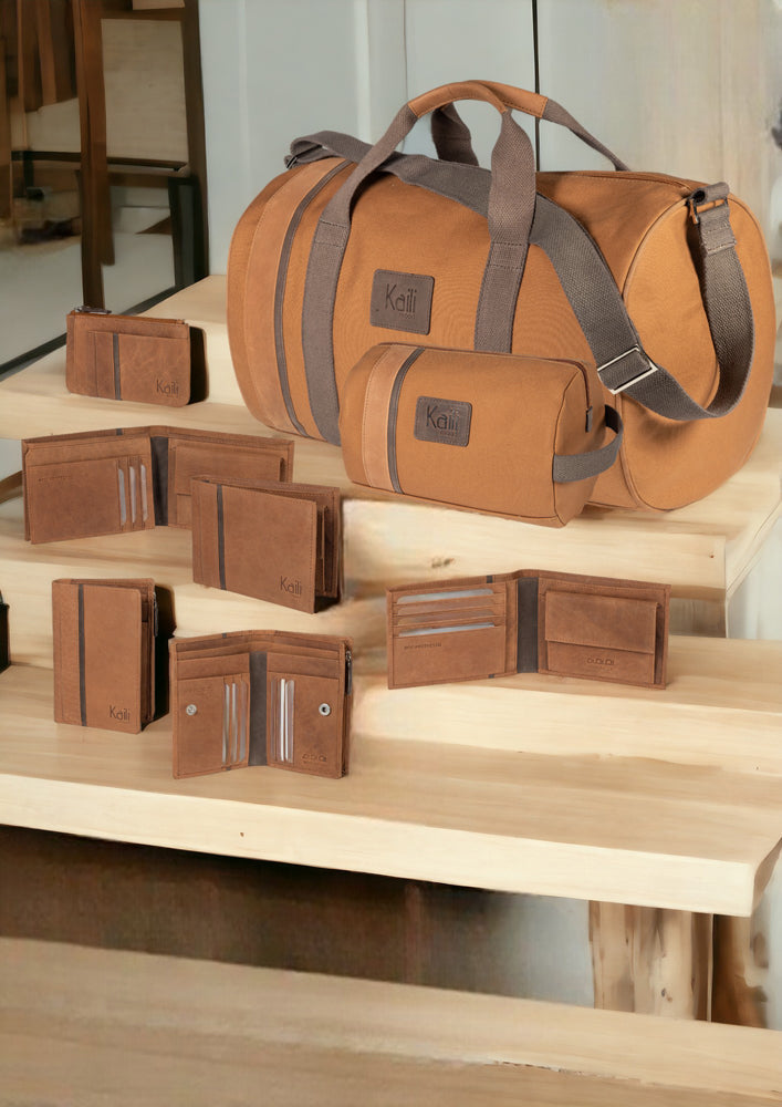 K2006UB | Borsone da Viaggio in Canvas di Cotone 100% /Vera Pelle, pieno fiore, Naked - Colore Cuoio, chiusura con lampo. Dimensioni: cm 45 x 25 x 28 - Confezione: Sacchetto in Tnt-4