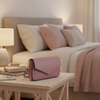 RB1023AZ | Borsa piccola a Spalla con Tracolla a catena removibile in Vera Pelle Made in Italy. Pattina di Chiusura. Accessori in metallo Oro Lucido - Colore Rosa Antico - Dimensioni: cm 22 x 12 x 3-0