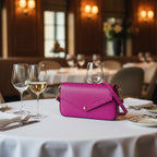 RB1023BE | Borsa piccola a Spalla con Tracolla a catena removibile in Vera Pelle Made in Italy. Pattina di Chiusura. Accessori in metallo Oro Lucido - Colore Fuxia - Dimensioni: cm 22 x 12 x 3-0