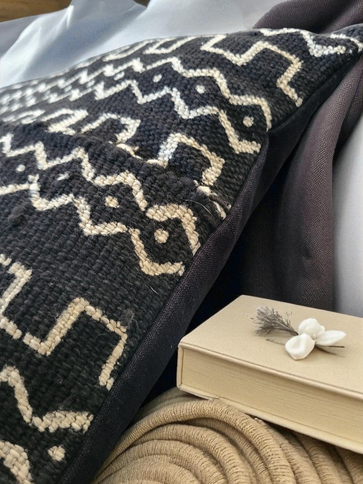 Mud-cloth Cushion Cover - Sahara lines - Black and White